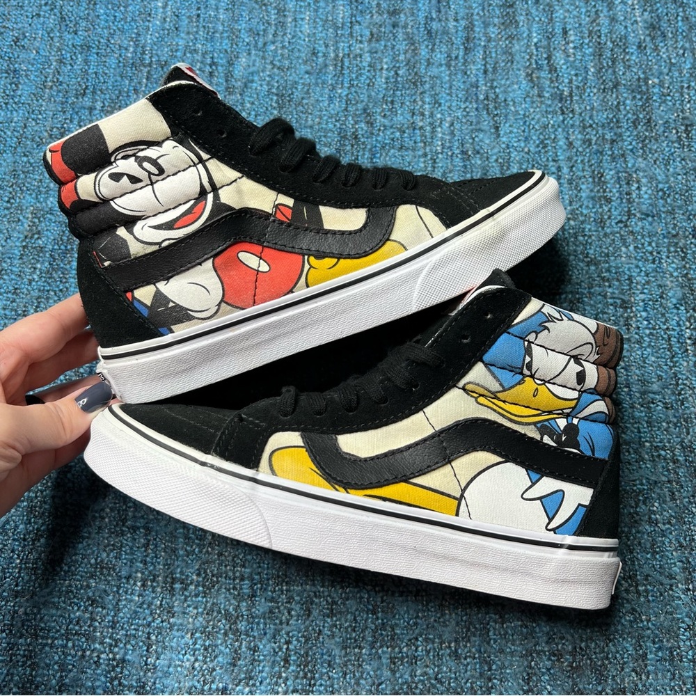 Vans x Disney Sk8 Hi Mickey and Friends Sneakers Limited Edition Women's Size 6